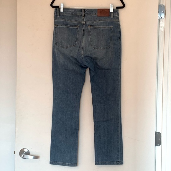 Lauren Ralph Lauren Straight Leg Jean, Size 8P - Picture 2 of 7